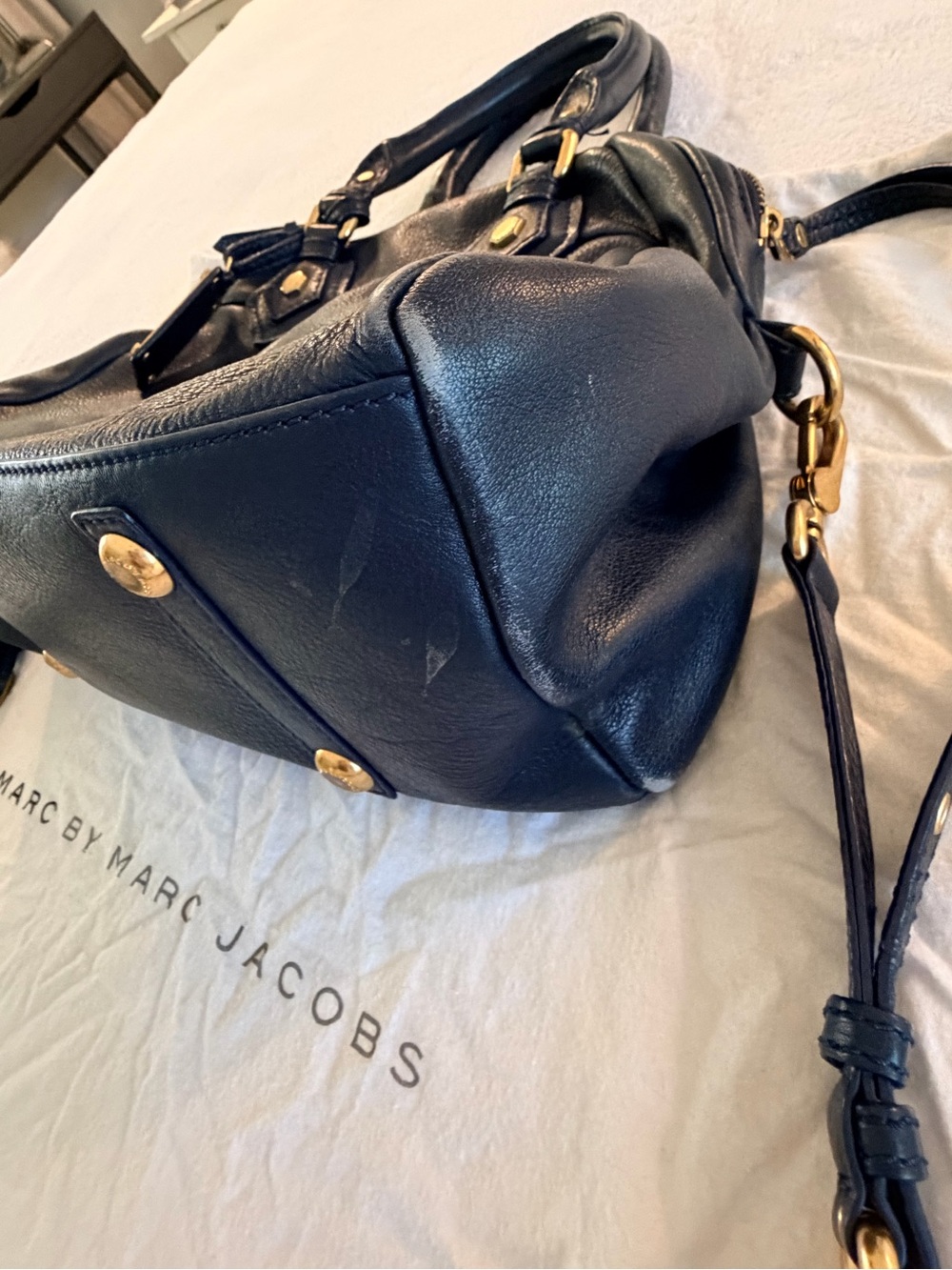 Marc by Marc Jacobs Navy Leather Shoulder Bag with Gold Hardware - Picture 3 of 8